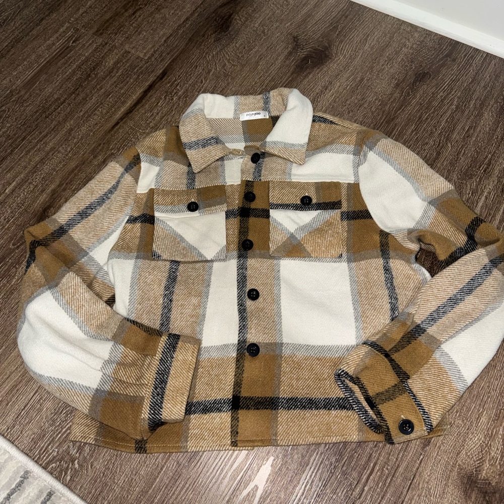 Zeagoo Checkered Shirt Jacket in Tan and Cream